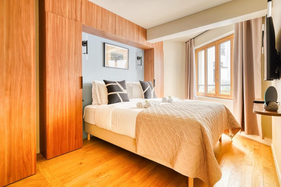 Communal lounge/ TV room, Bed, TV and multimedia, Photo of the whole room, Evening entertainment, Bedroom, wardrobe