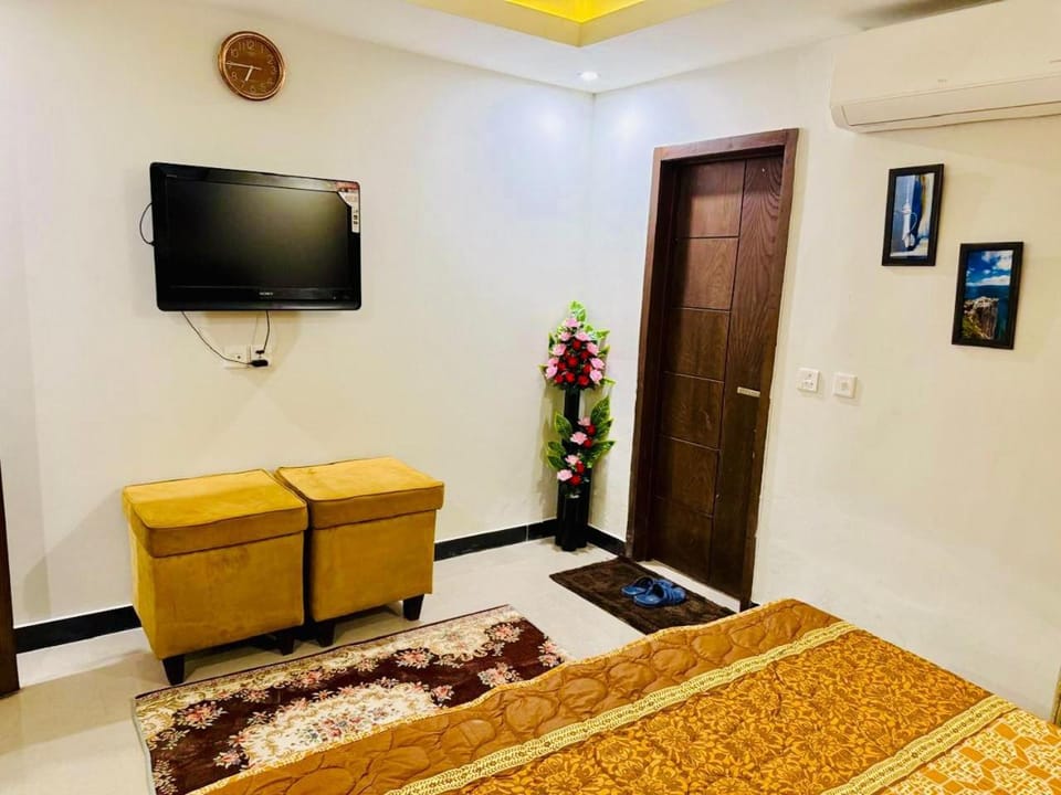 TV and multimedia, air conditioner