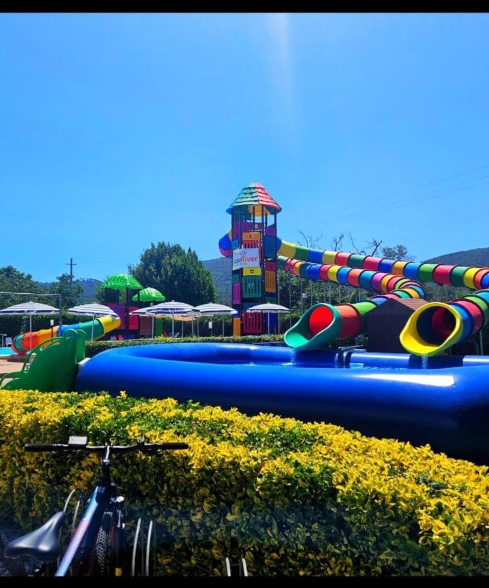 Bungalow Resort Ameglia Campground/ 
RV Resort in Ameglia