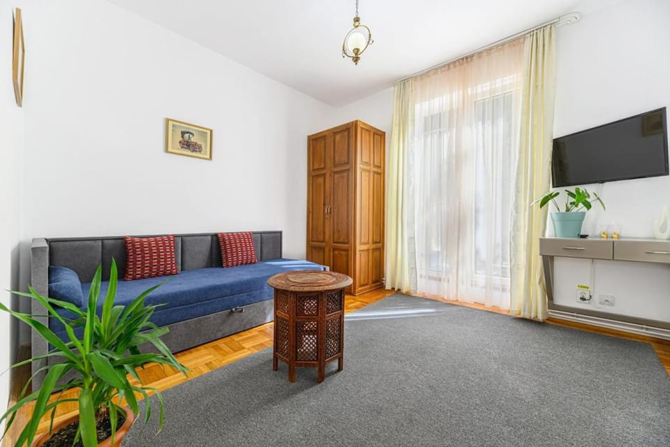 TV and multimedia, Living room, Photo of the whole room