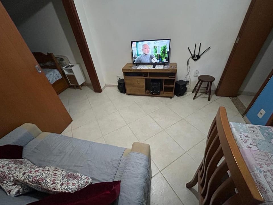 Bed, TV and multimedia, Living room