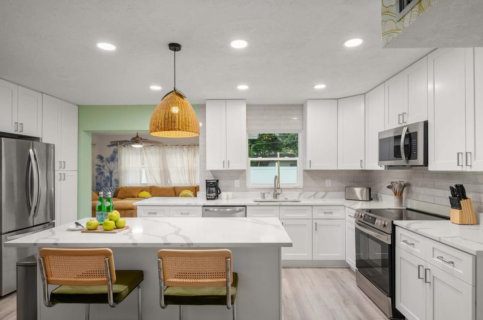 Heated Pool Villa Clearwater Beach House in Largo
