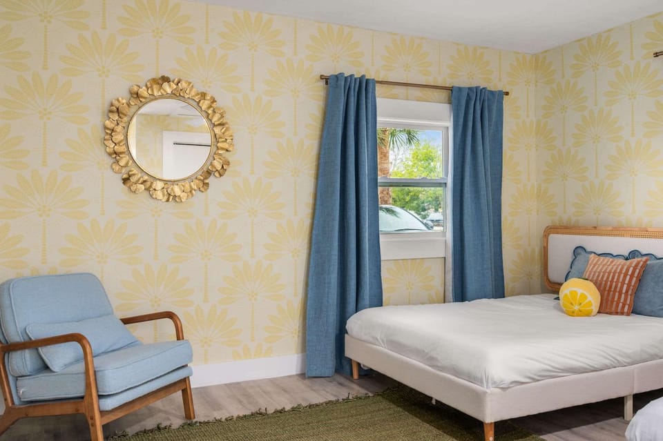 Heated Pool Villa Clearwater Beach House in Largo