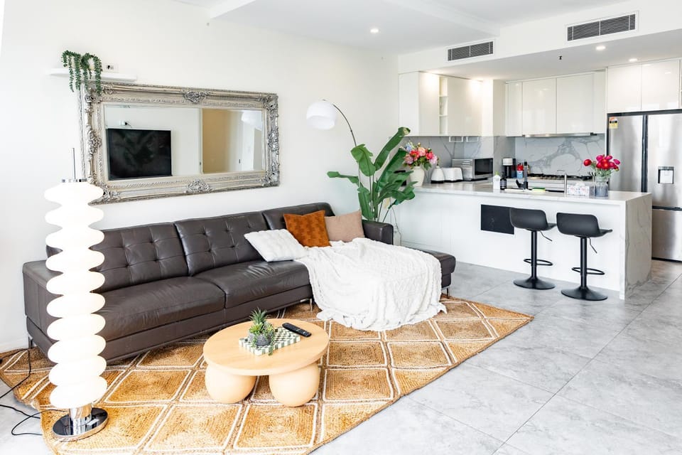 CBD Gem Near Central Station 2 Free Parking Spots Apartment in Surry Hills