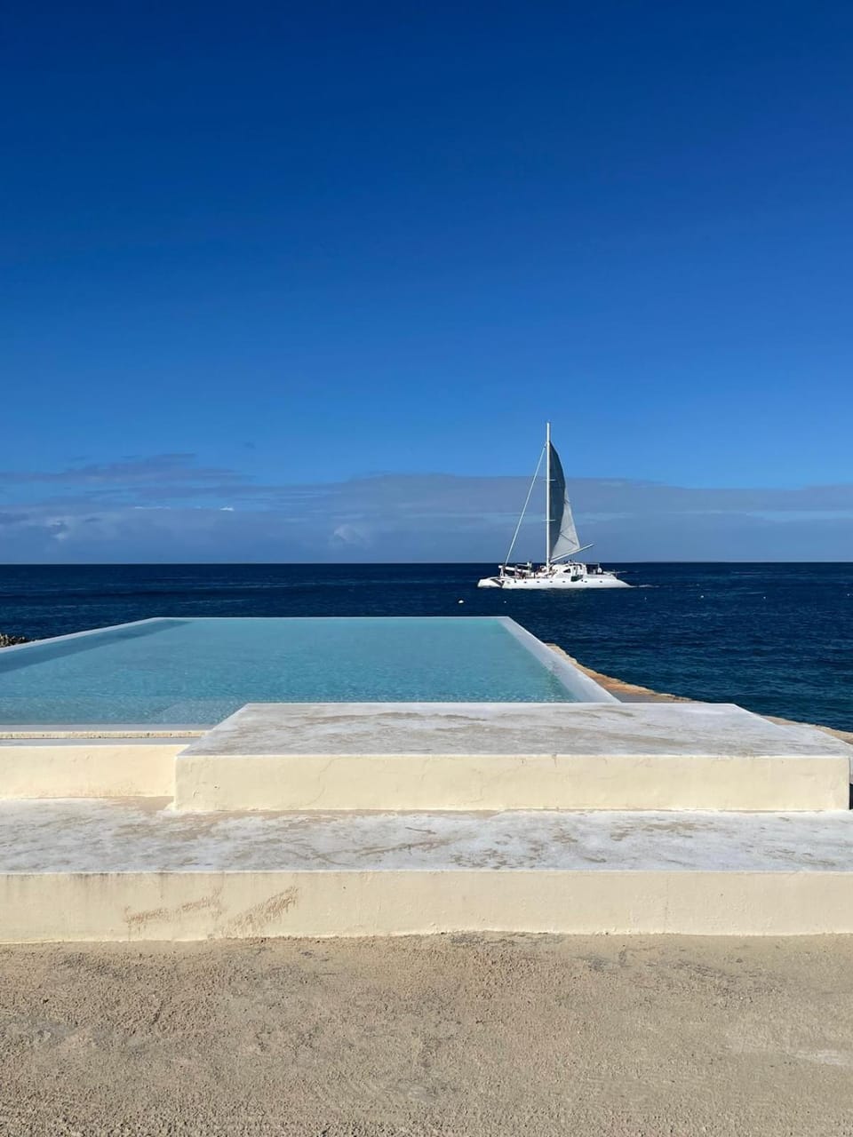 Day, Natural landscape, Sea view, Swimming pool