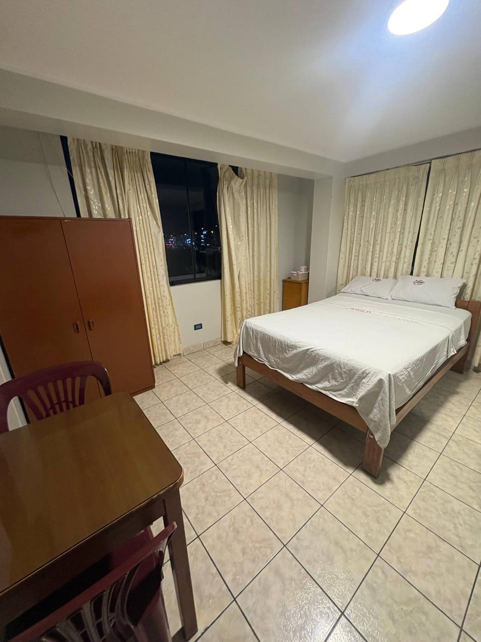 Hospedaje W TAWA Hotel in Los Olivos