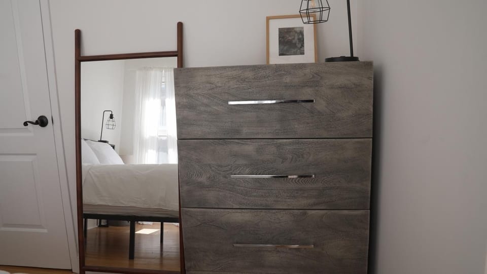 The Heights Haven, Spacious 6 Bedrooms Townhouse with Patio Apartment in Washington Heights