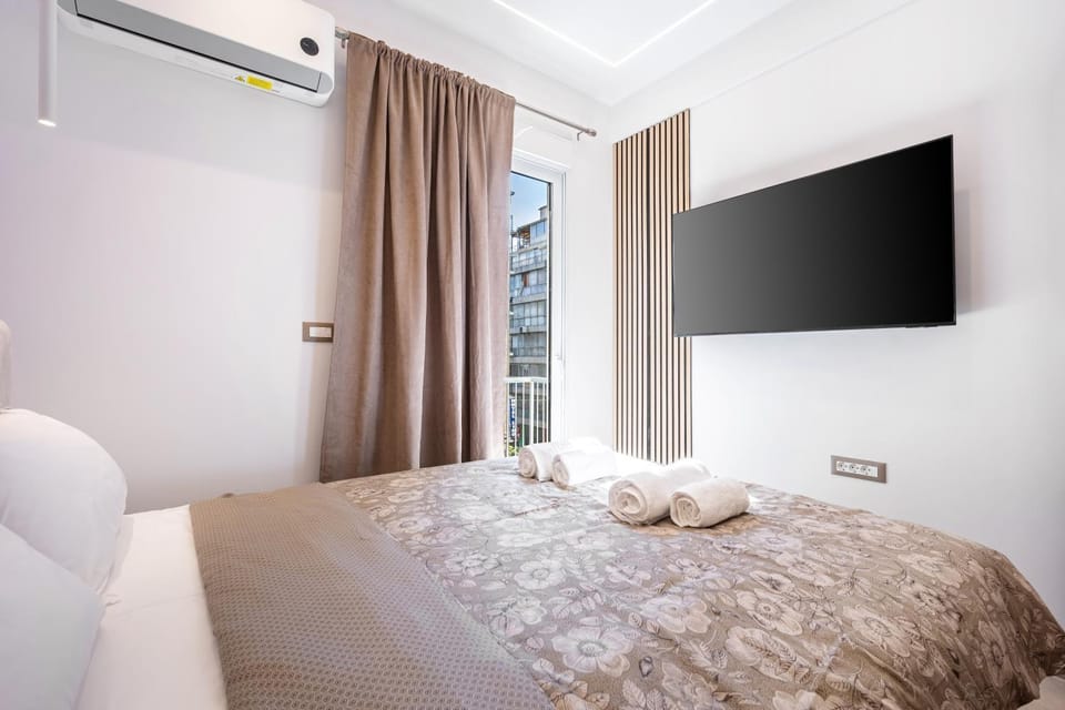 Communal lounge/ TV room, Bed, TV and multimedia, Photo of the whole room, Evening entertainment, Bedroom, towels