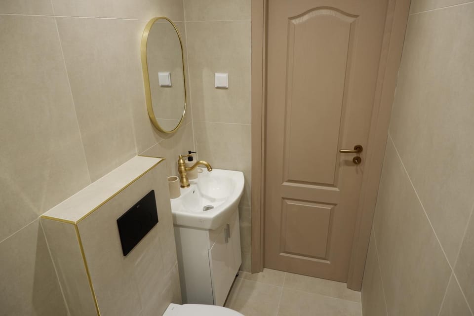 Bright 1BR Sofia Center - Cozy, Wi-Fi, AC, TV Apartment in Sofia