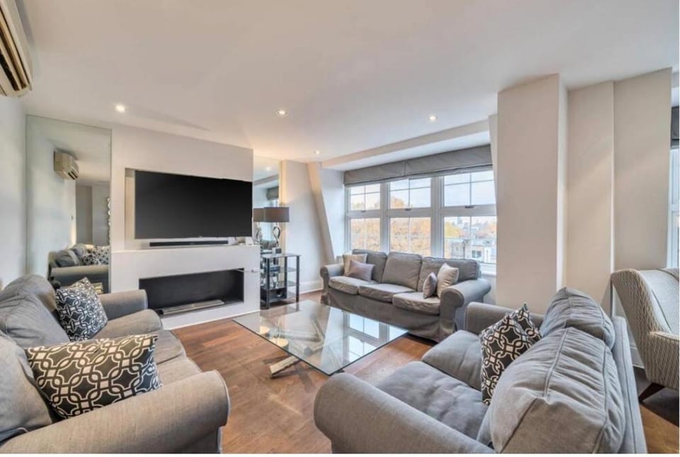 Flat 33, Ovington Court Apartment in City of Westminster