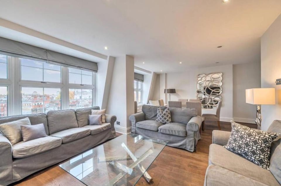 Flat 33, Ovington Court Apartment in City of Westminster
