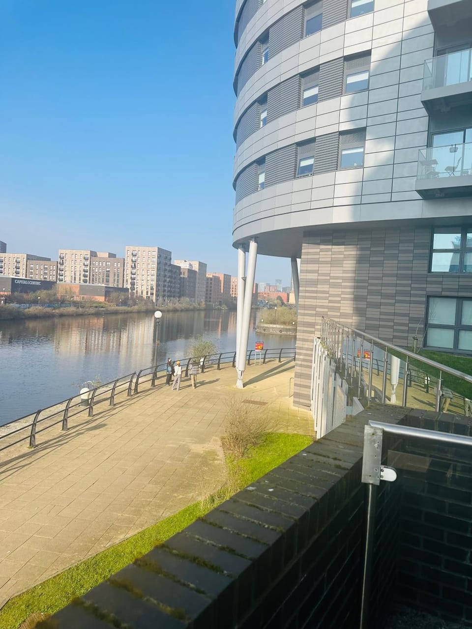 Water Front Apartment Manchester, Luxury 2BR Ensuite Gym &Cinema Apartment in Salford