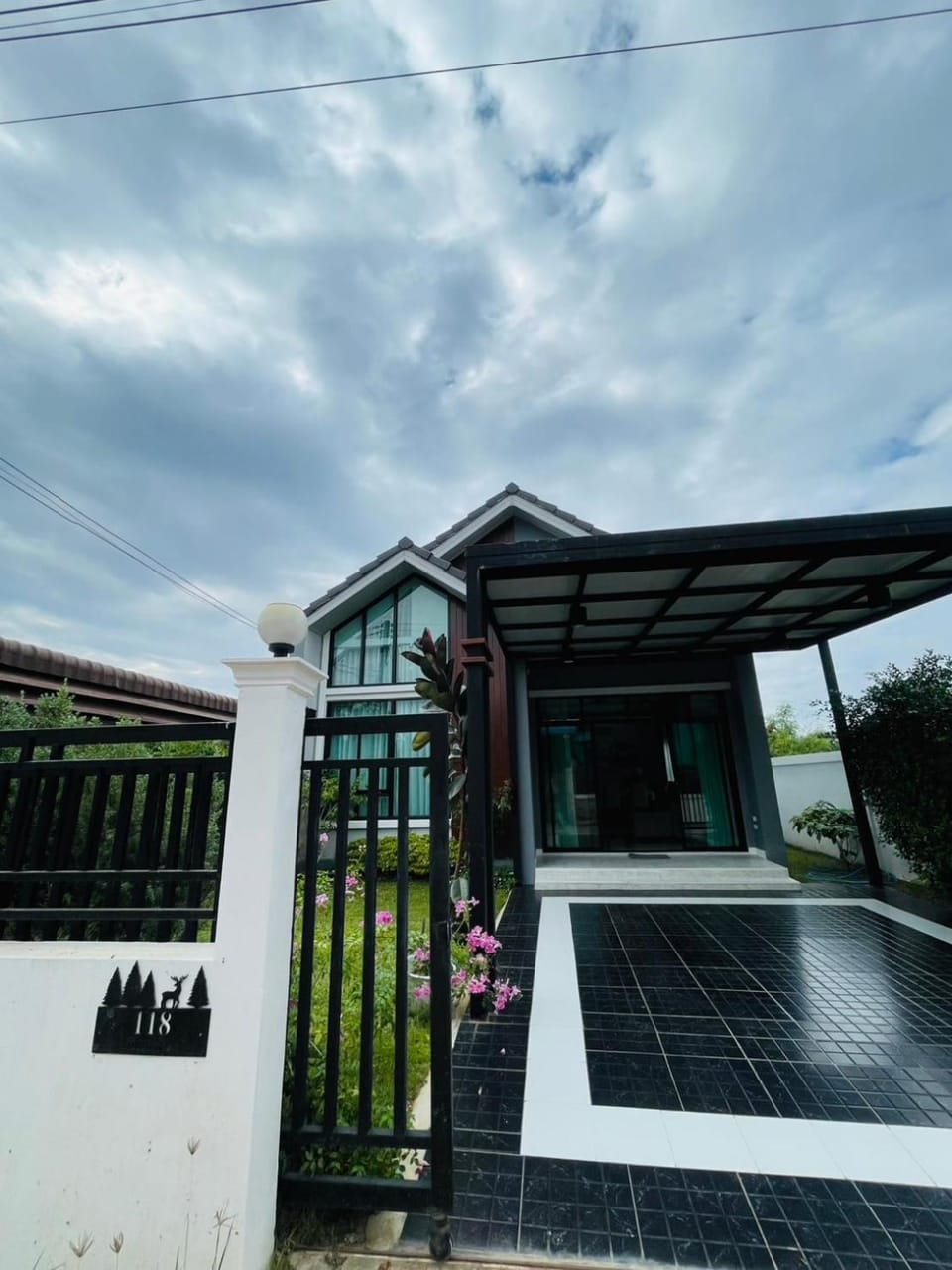 บ้านพักขอนแก่น AJ House House in Laos