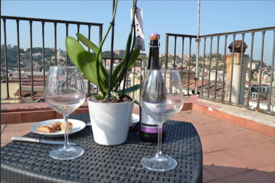 Romantico Appartamento Storico Apartment in Naples