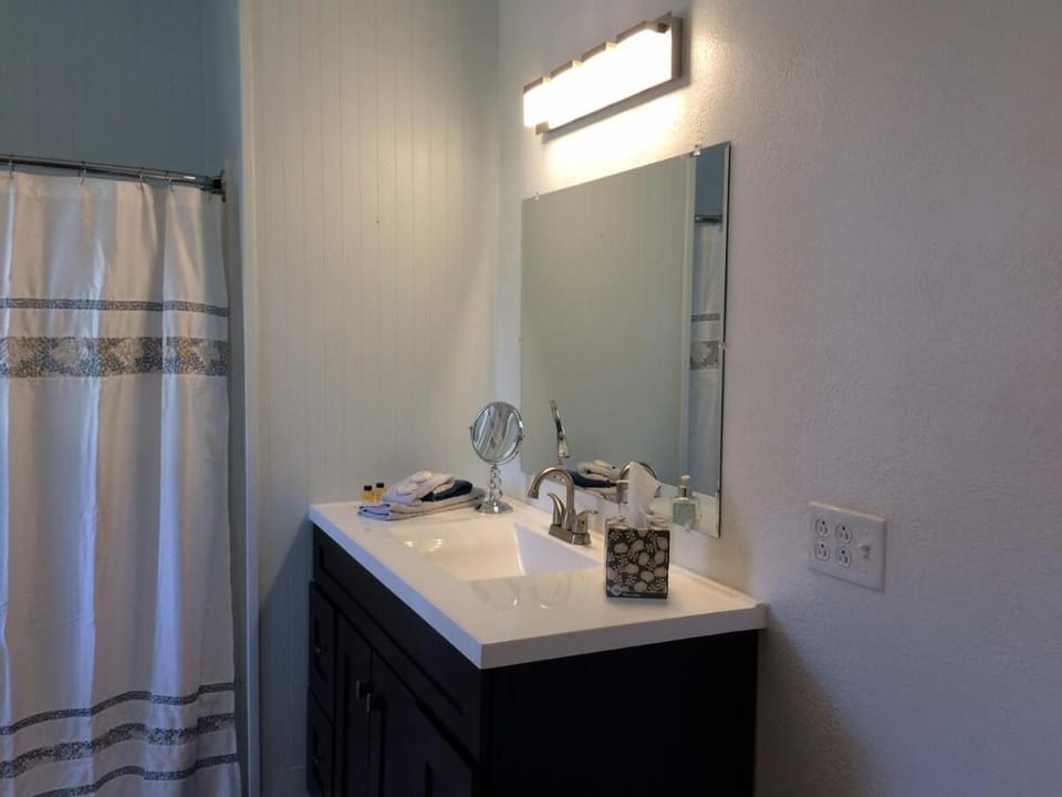 Wide River Winery Inn Apartment in Iowa