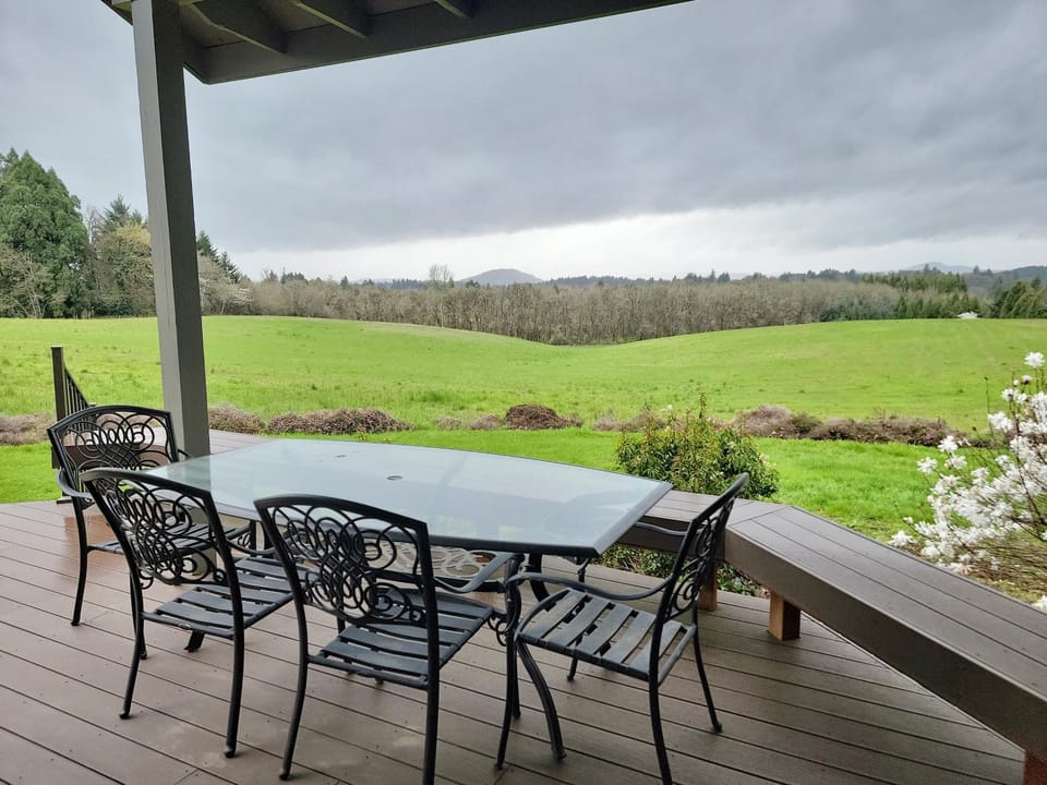 The Lookout- epic views, close to OSU, quiet House in Corvallis