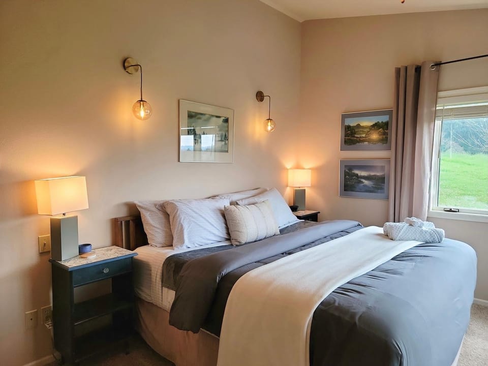 The Lookout- epic views, close to OSU, quiet House in Corvallis