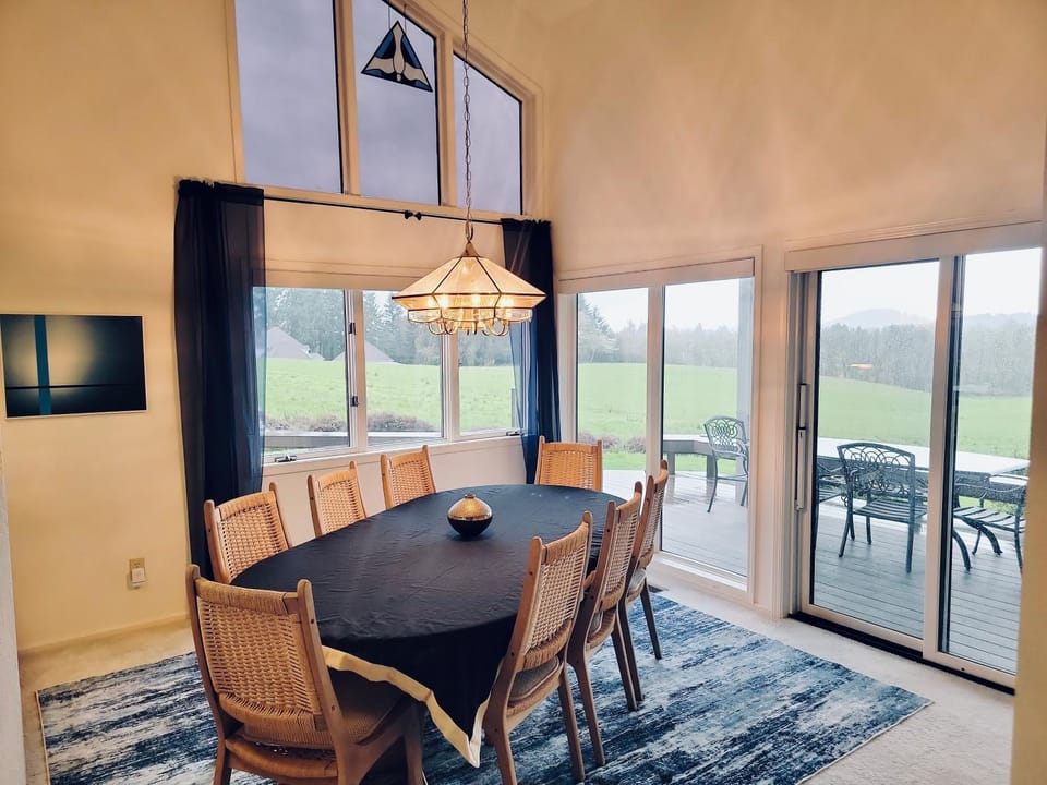 The Lookout- epic views, close to OSU, quiet House in Corvallis