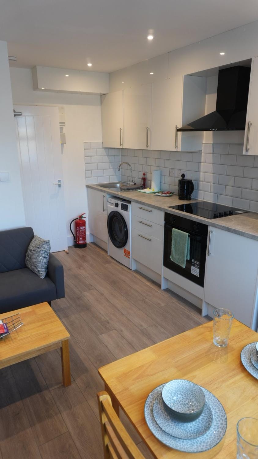 Oxford Central City Brand New Elegant 1 Bedroom Flat Apartment in Oxford