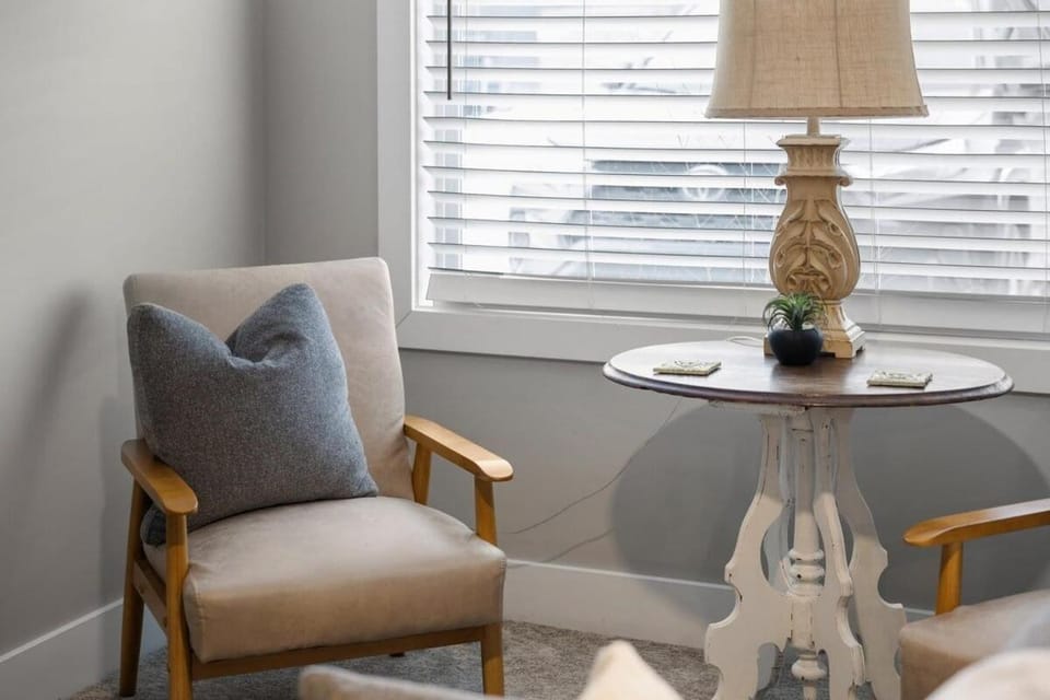 TC Parkside H: Charming 2BR Retreat Apartment in Traverse City