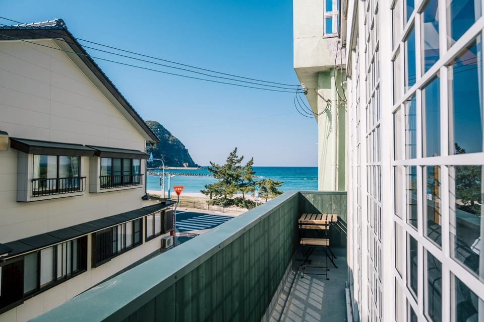 Property building, Patio, Day, Natural landscape, View (from property/room), Balcony/Terrace, Sea view