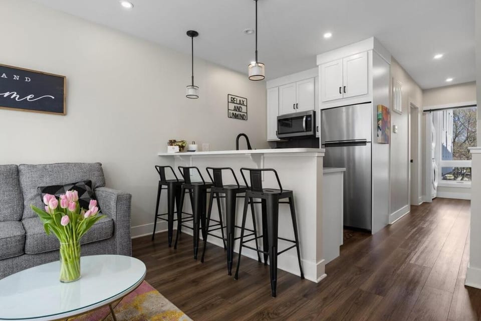 SkyBox|Rooftop|Downtown Apartment in Traverse City