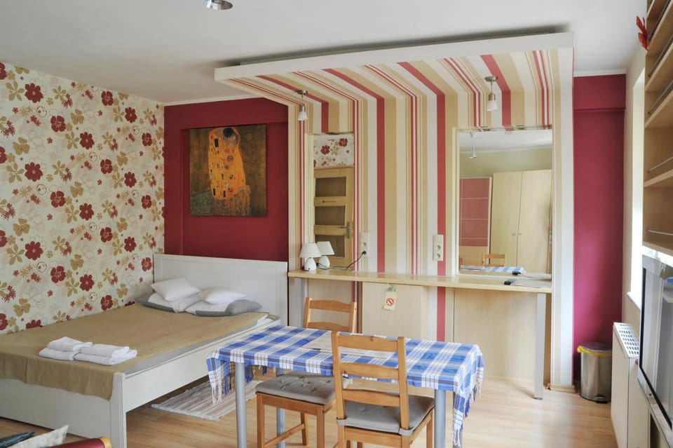 Wood Creek Apartments Apartment in Wroclaw