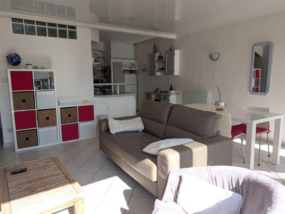 Appartement climatisé vue mer - 4 pers. - FR-1-797-65 Villa in Port-la-Nouvelle