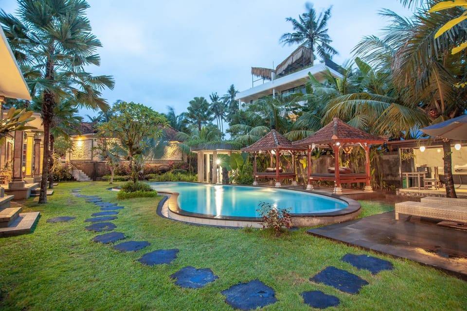 Property building, Swimming pool