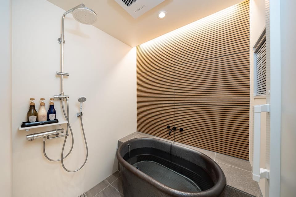Bathroom, Bath