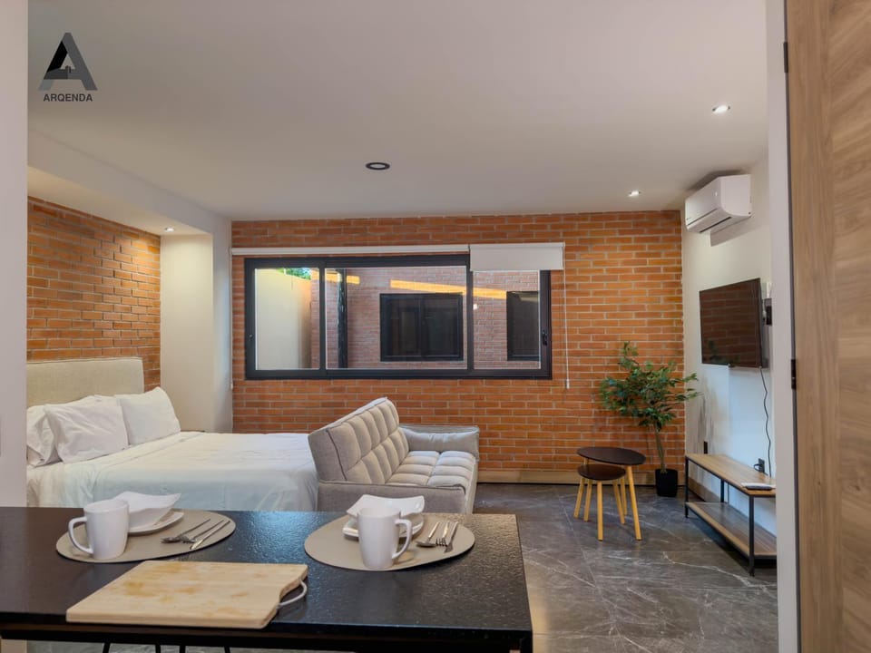 TV and multimedia, Living room, Dining area, air conditioner