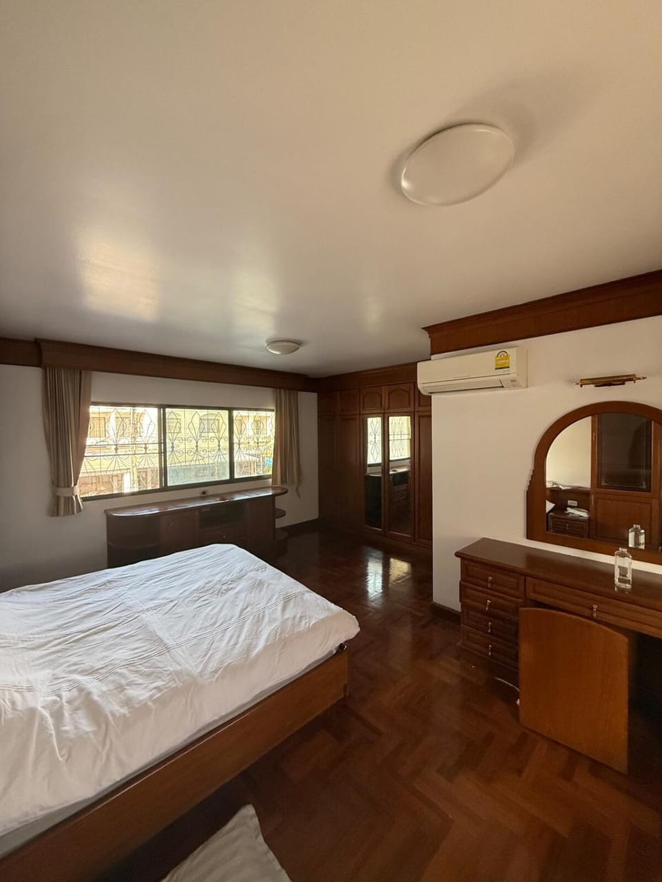 5BR Private Pool Villa in Pattaya City