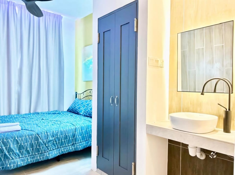 Bed, Bathroom, Bedroom