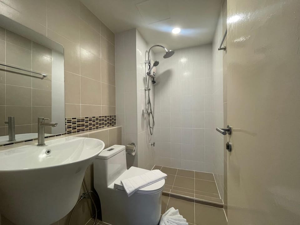 Shower, Toilet, Bathroom