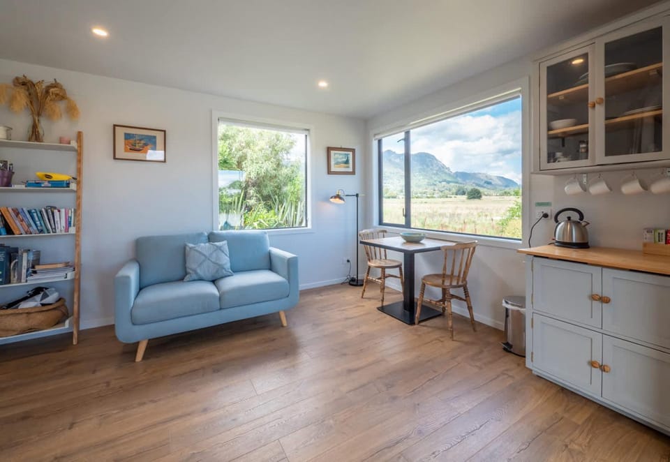 Pohara Beach Pukeko Studio House in Tasman District, Tasman, New Zealand