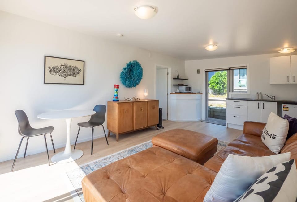 Pohara's Beachside Gem House in Tasman District, Tasman, New Zealand