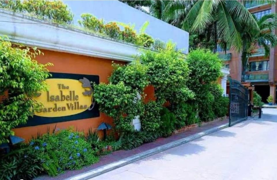 Property building, Street view