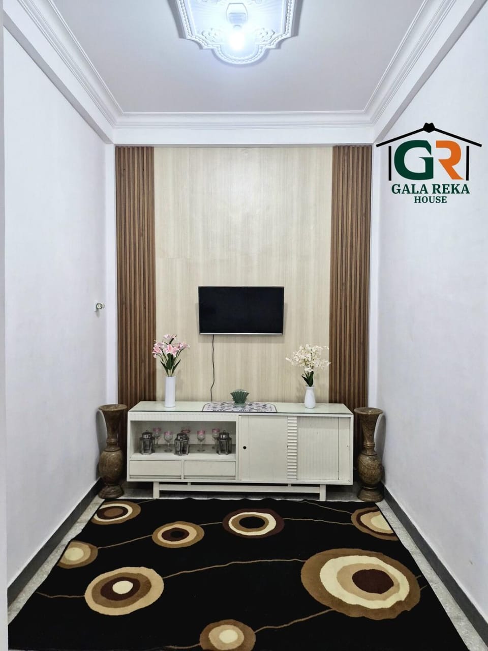 Galareka House 2 - with 4 bedrooms in Solo Center House in Indonesia