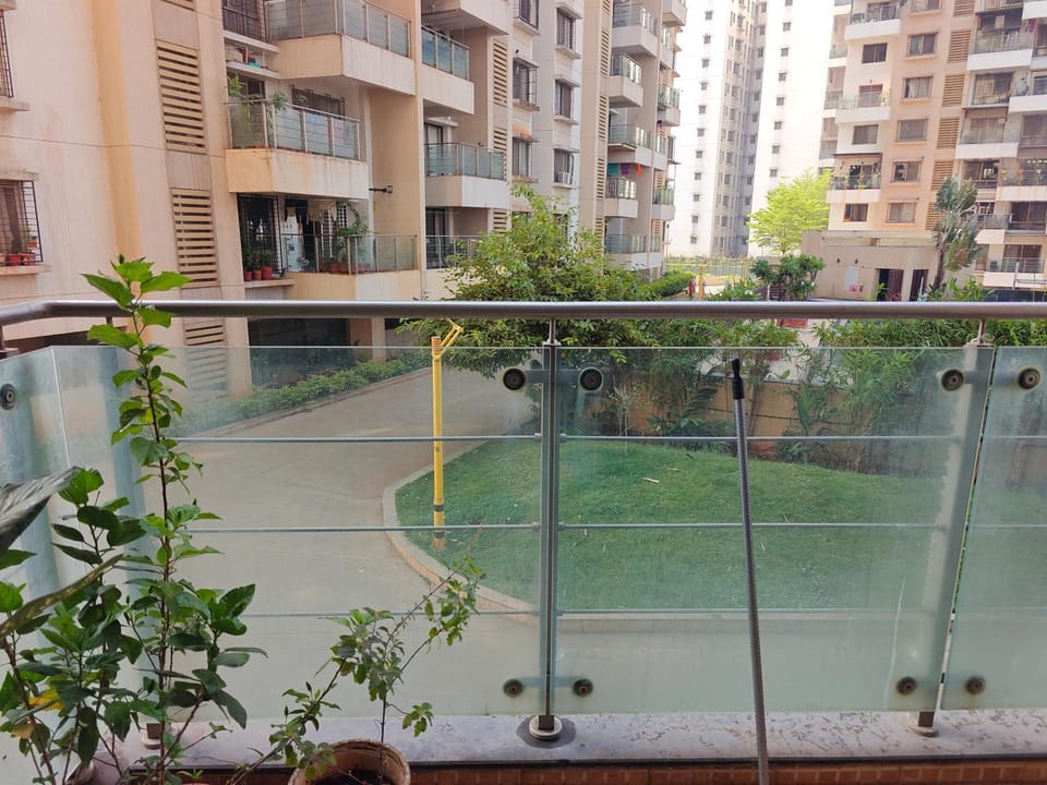 Cozy Highway HomeStay Bed and Breakfast in Pune