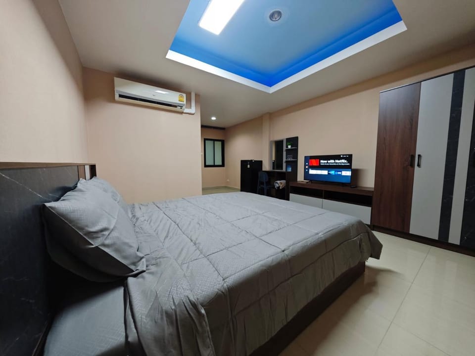 Blue Apartment Capsule hotel in Pattaya City