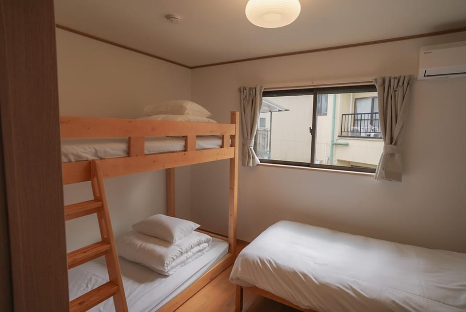 Bed, Photo of the whole room, Bedroom, bunk bed