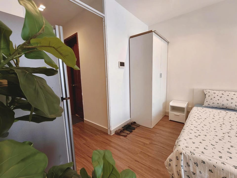 Bed, Photo of the whole room, Bedroom, wardrobe