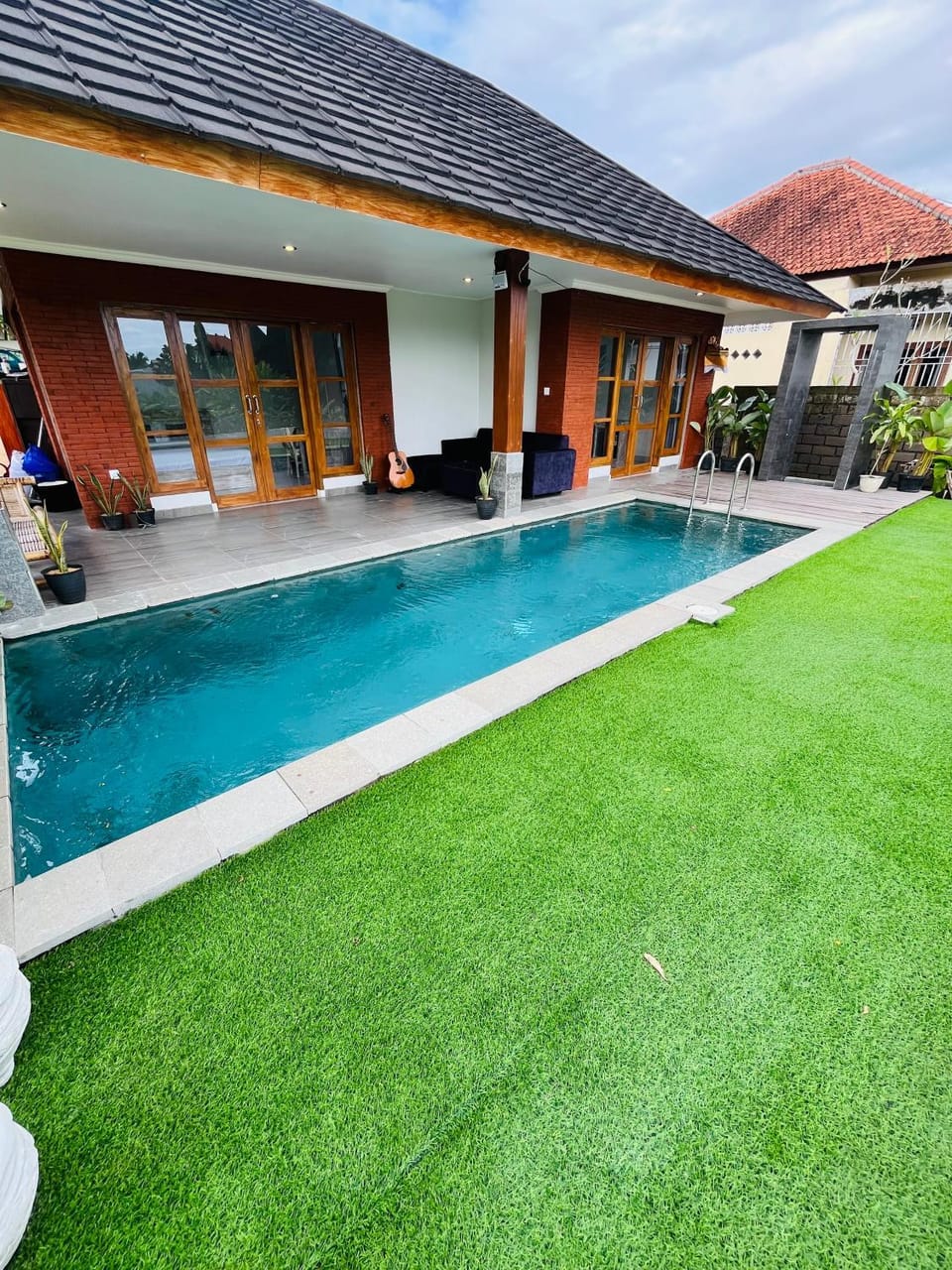 Property building, Swimming pool