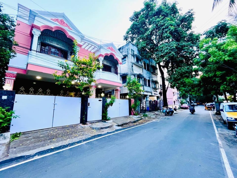 Manisha Service Apartment Vacation rental in Chennai