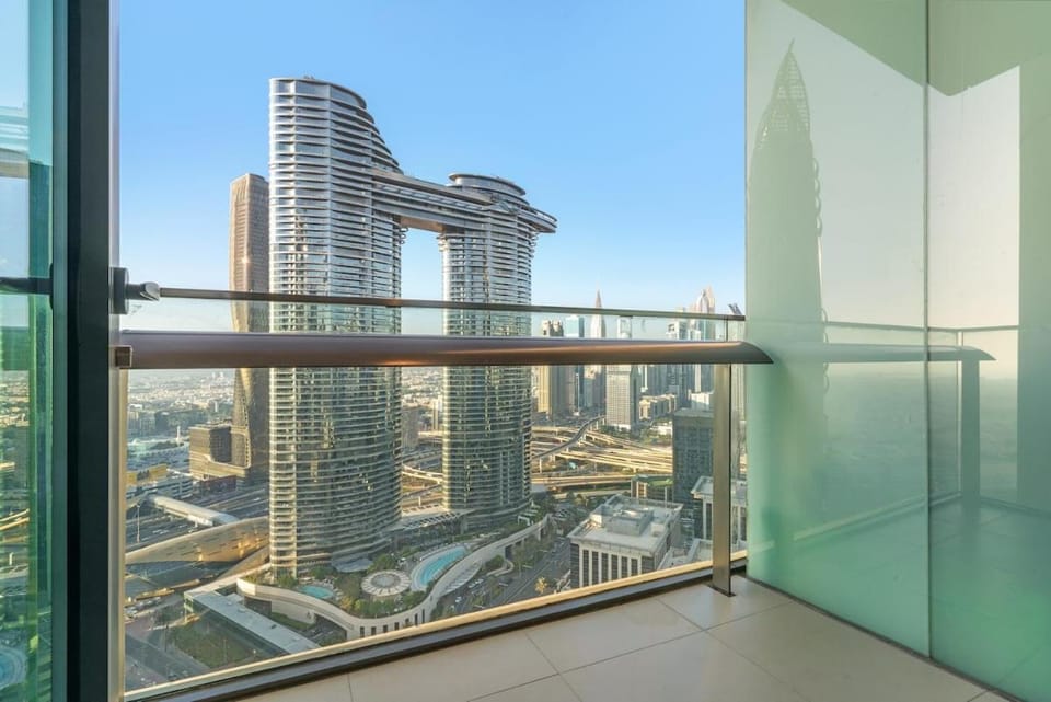 FIRST CLASS 2BR Walk to Burj & Dubai Mall Apartment in Dubai