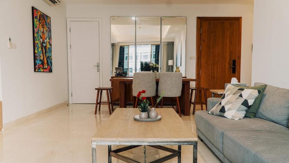 Living room, Dining area