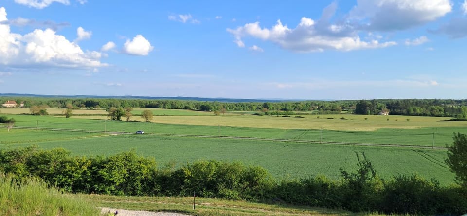 Nearby landmark, Natural landscape
