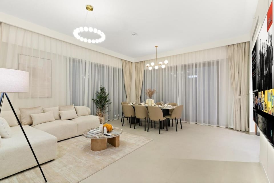 FIRST CLASS 3BR Luxury Living at Creek Beach Apartment in Dubai