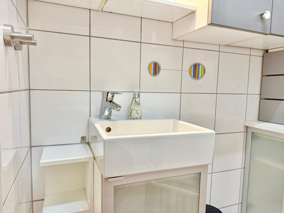 Stylish Apartment Near Airport & Train Station Apartment in Vienna