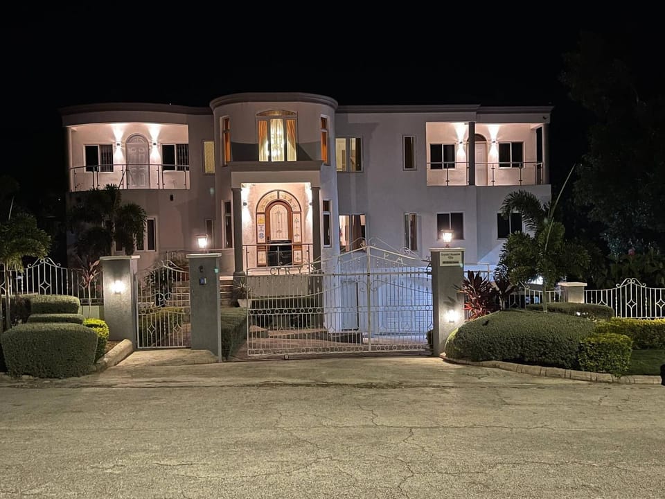 Crystal Jamaica Villa Tours Villa in Montego Bay